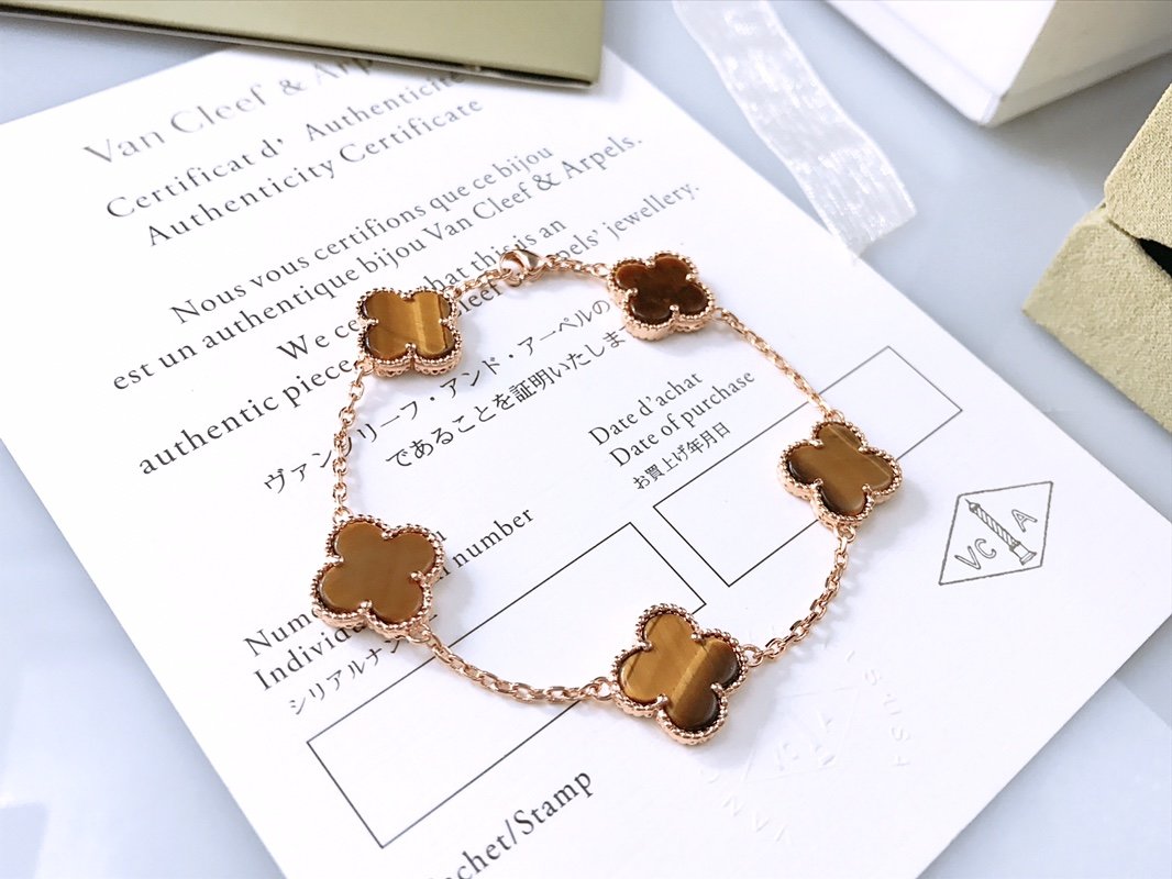 Van Cleef & Arpels Tiger Eye Vintage Alhambra bracelet 5 motifs rose gold