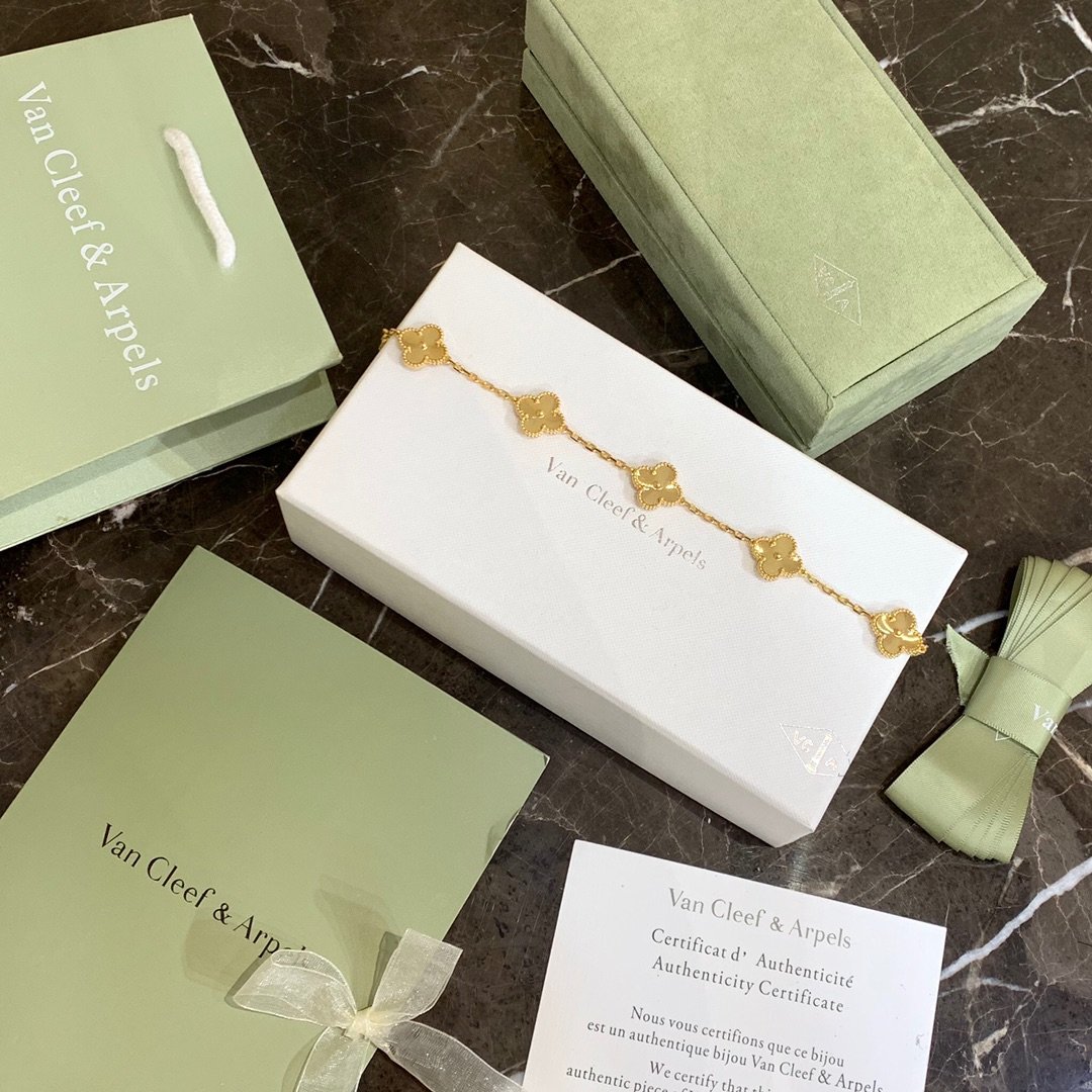 vintage alhambra bracelet 5 motifs yellow gold VCARP3JK00 vintage alhambra bracelet 5 motifs yellow gold VCARP3JK00