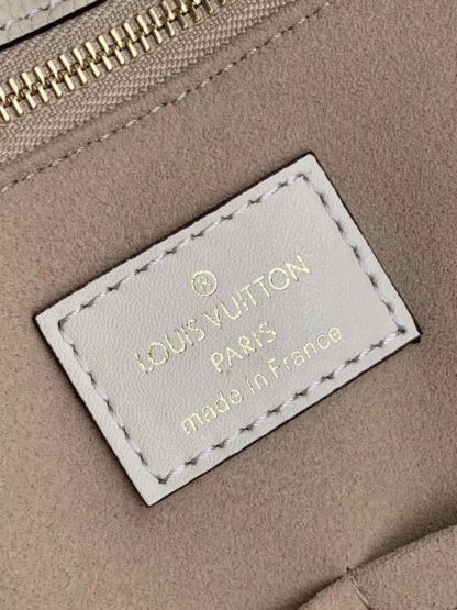 Louis Vuitton OnTheGo Crème Beige