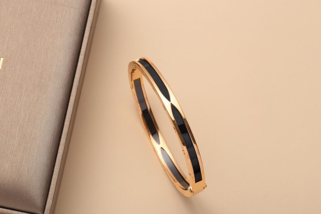 BVLGARI B.zero1 bracelet rose gold with black ceramic