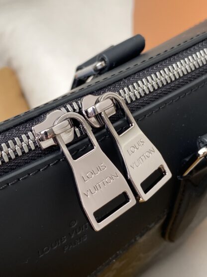 M40566 Louis Vuitton Briefcase Explorer