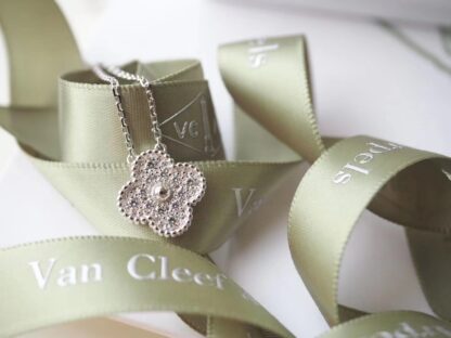 Van Cleef & Arpels Vintage Alhambra Necklace White gold, Diamond