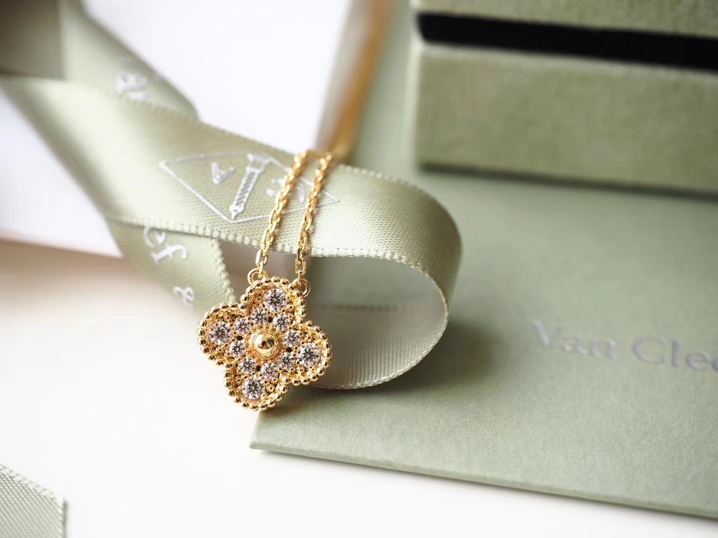 VCA Vintage Alhambra Necklace Yellow gold, Diamond VCA Vintage Alhambra Necklace Yellow gold, Diamond