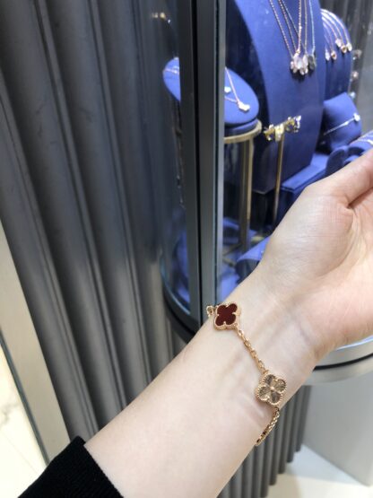 Van Cleef & Arpels 5 motifs guilloché rose gold carnelian Vintage Alhambra bracelet