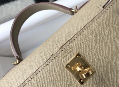 Hermès Kelly Mini II Gris Tourterelle Gold Hardware