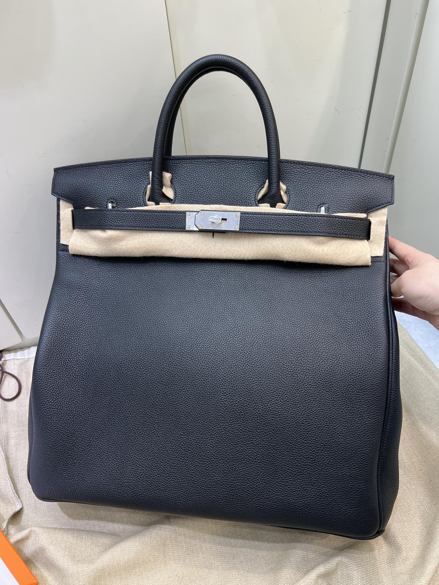 REAL 1:1 HAND-STITCHED HERMES HAC 40 Togo Gold, BLACK, Etoupe, Etain, BLUE  NUIT and Various colors can be customized : u/HooooGoods